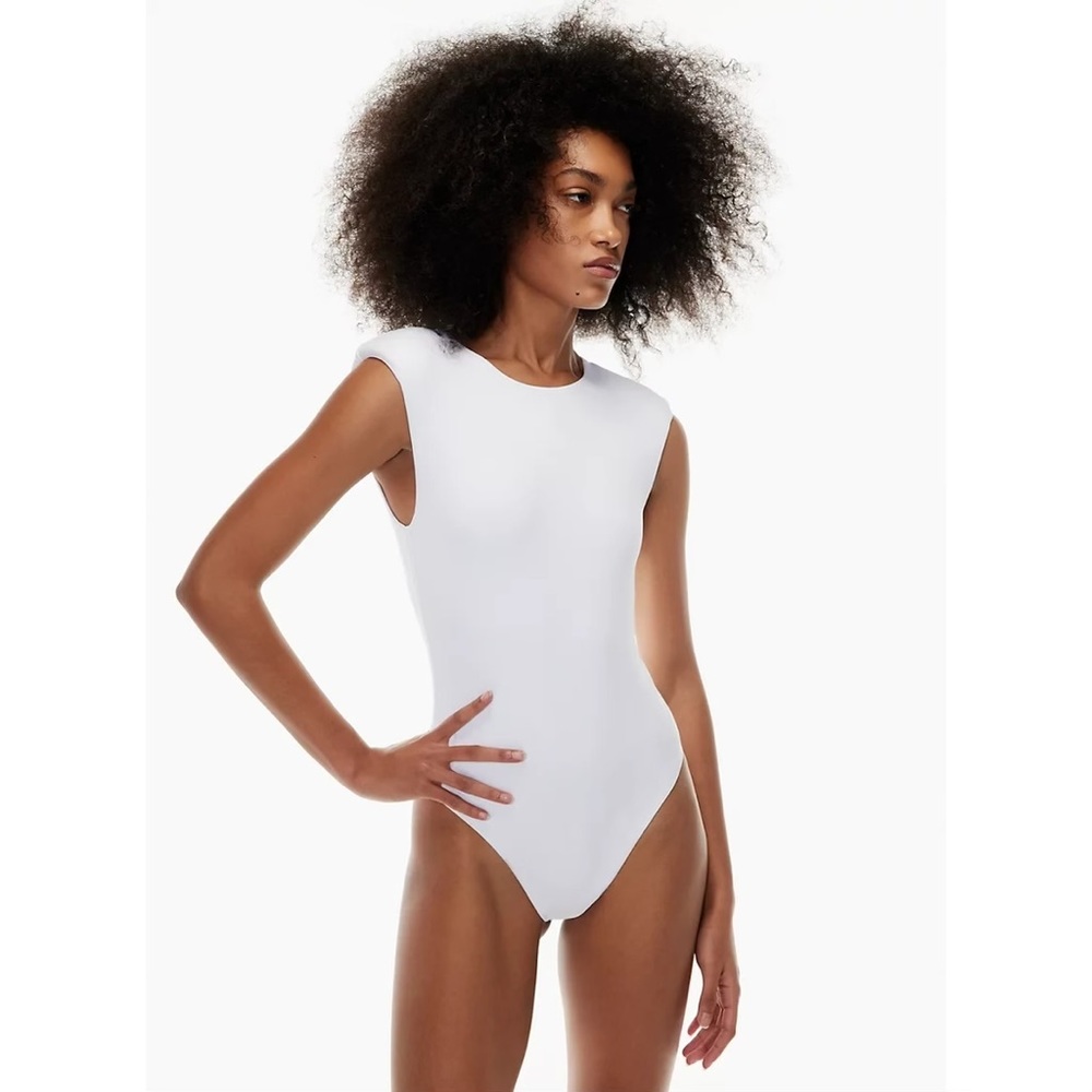 Aritzia Babaton Contour Shoulder Pad Bodysuit in White